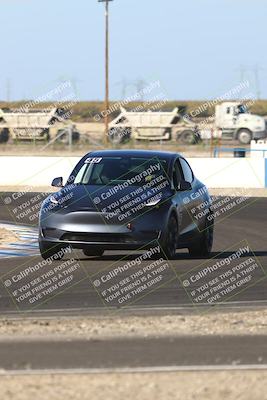 media/Nov-08-2025-Speed Ventures (Sat) [[1c7a6332f5]]/TC B/Session 3 (Turn 1)/